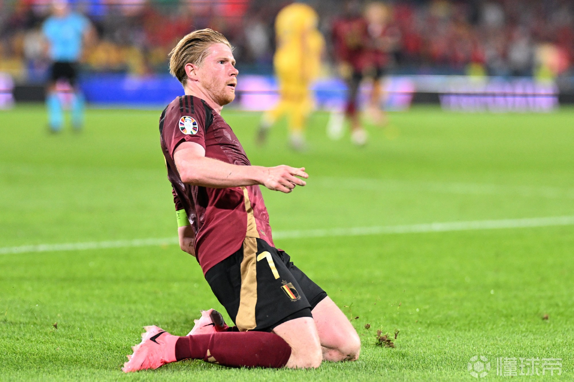 关于德布劳内连续二十场比赛得分超过刷新纪录,G2不断突破!全场沸腾不已的信息 关于德布劳内连续二十场比赛得分超过刷新纪录,G2不断突破!全场沸腾不已的信息