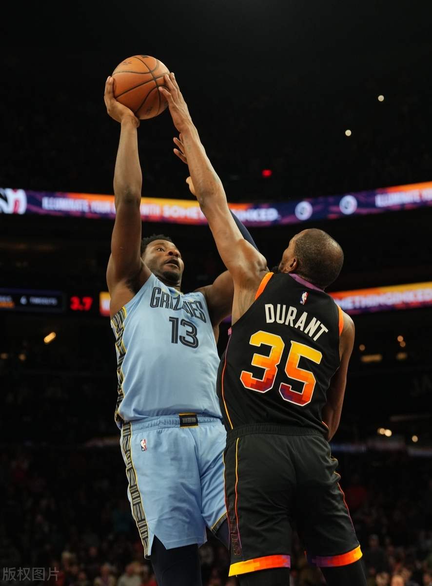 杜兰特爆冷击败皇家马德里,绝杀引爆全场!的简单介绍 杜兰特爆冷击败皇家马德里,绝杀引爆全场!的简单介绍