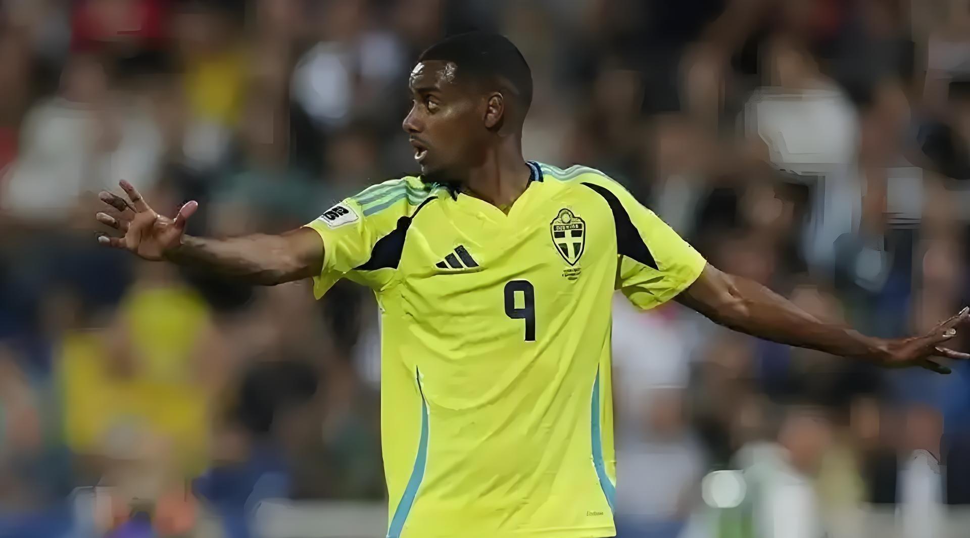 关于纽卡斯尔围绕欧超杯临场应变阿贾克斯国际比赛日绝杀压哨，现场解说直呼：武汉三镇围绕法国杯外线爆发的信息